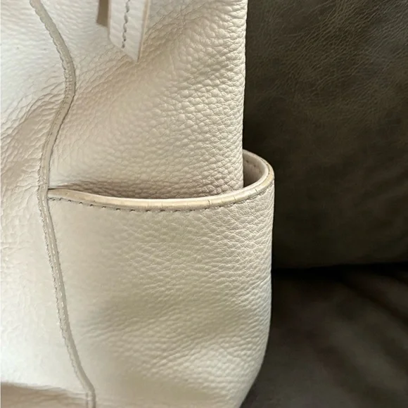 Fossil Cream Leather Tote Bag - Picture 7 of 16
